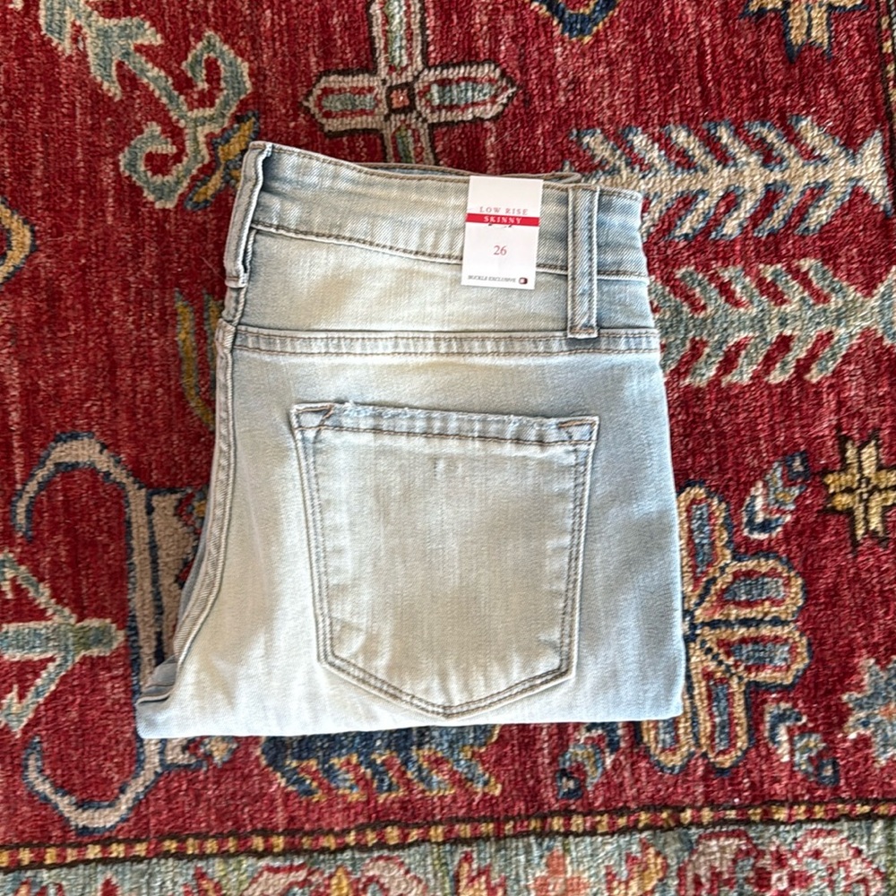 NWT KanCan Buckle Destroyed Weathered Skinny Light Blue Denim Jeans
